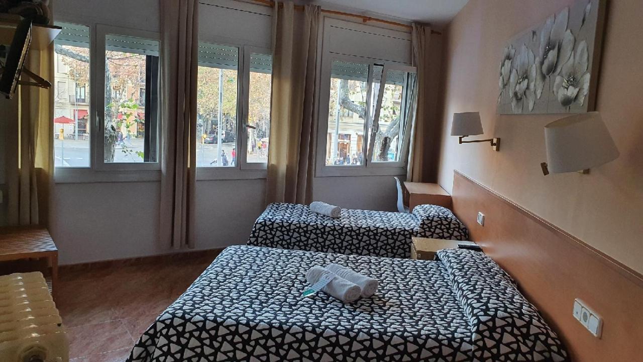 Hostal Rio De Castro Barcelona Eksteriør bilde