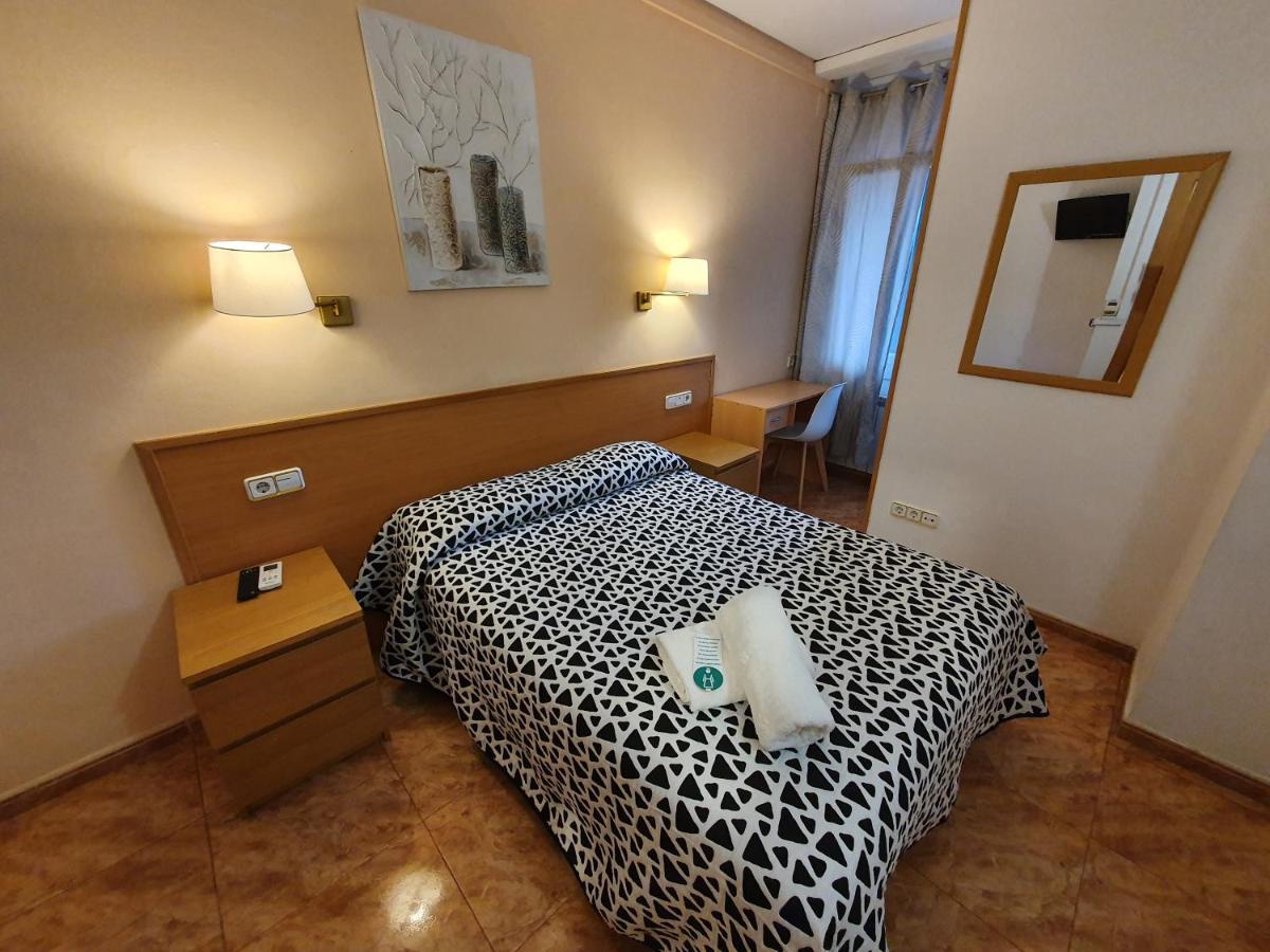 Hostal Rio De Castro Barcelona Eksteriør bilde