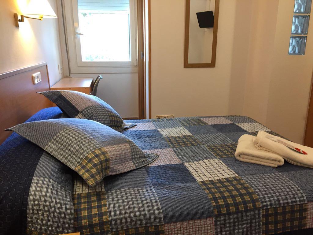 Hostal Rio De Castro Barcelona Eksteriør bilde